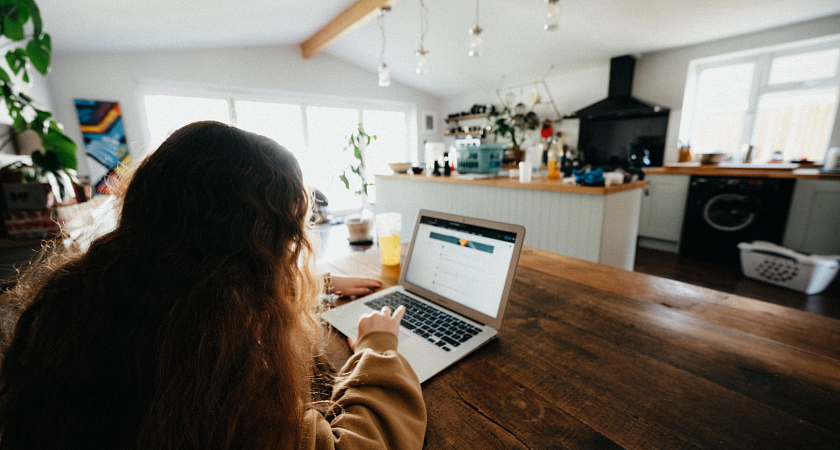 A Forward-Looking Approach to Part-time Online Learning Image