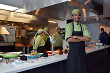 Five reasons why you should be making your own food in college Image