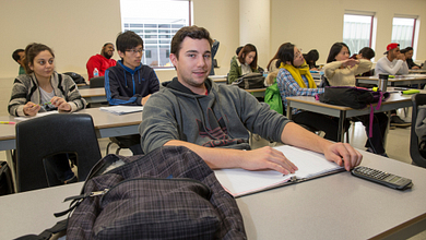 Seven good ways to save money in college Image