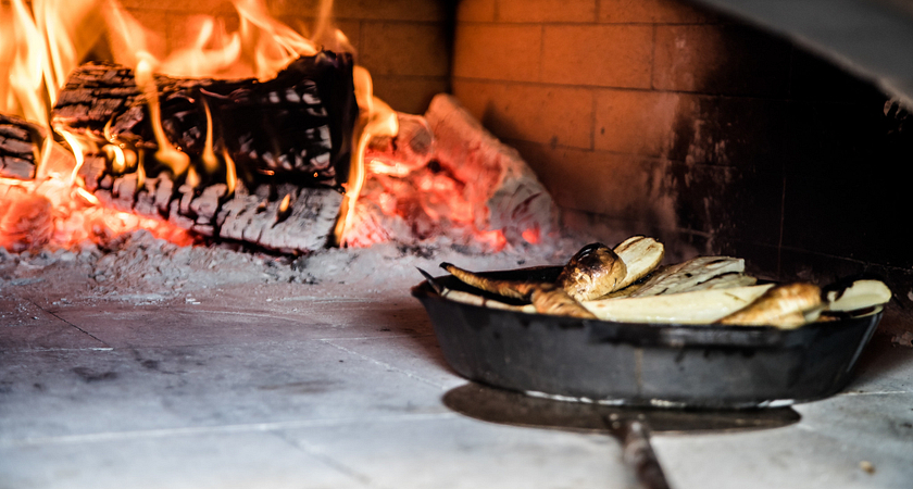 The culinary secrets of wood-fired ovens Image