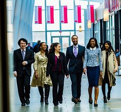 法律学生照片在一个事件期间